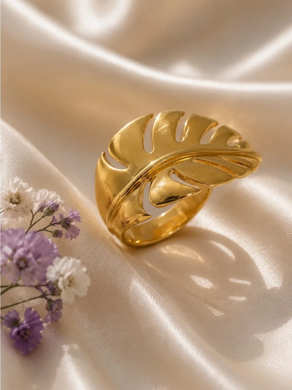 Polished Gold color Leaf Ring